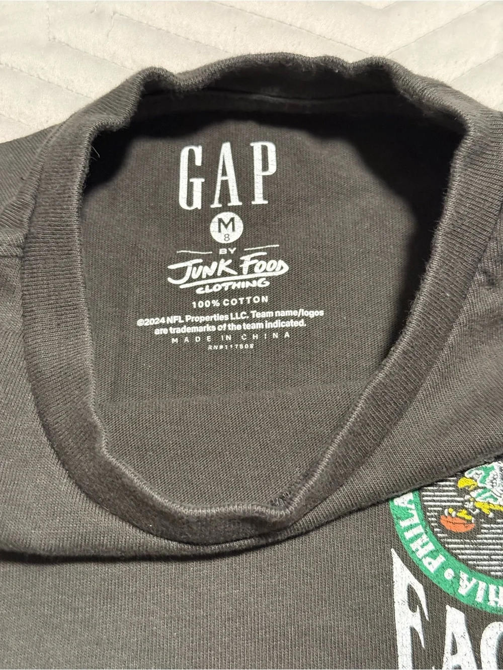 Philadelphia Eagles Graphic Tshirt Boys Size Medium GO BIRDS!